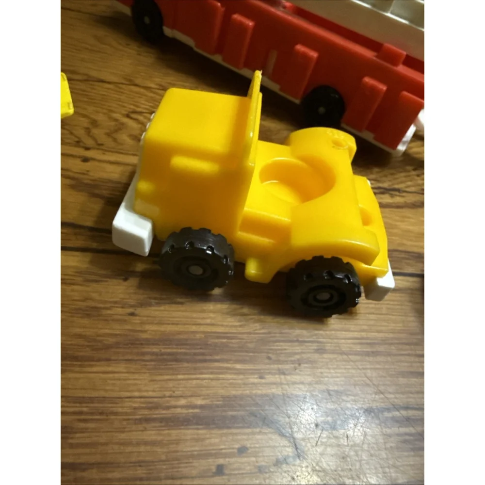 Vintage Fisher Price Little People FireTruck, Boat,police Big Ladder 6 Vehicles